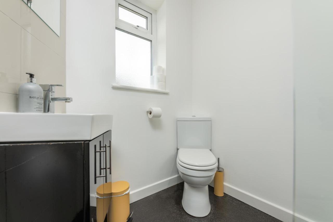 Stayright- 2 Bedroom House, Centrally Located & Close Walk To City Centre Κάρντιφ Εξωτερικό φωτογραφία